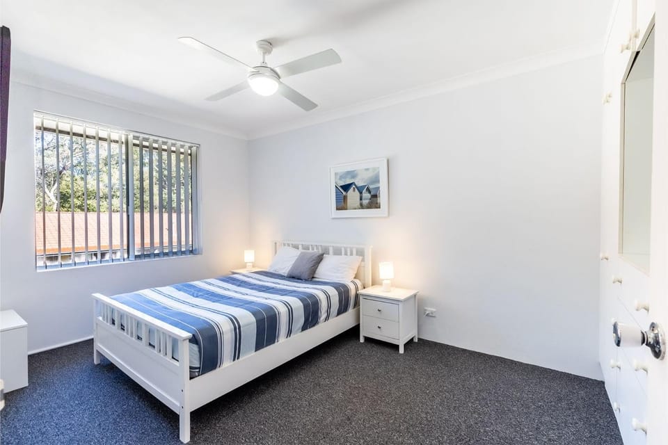 Kiah 12, 53 Victoria Pde - Panoramic water views, Wifi and Air Con Apartment in Nelson Bay
