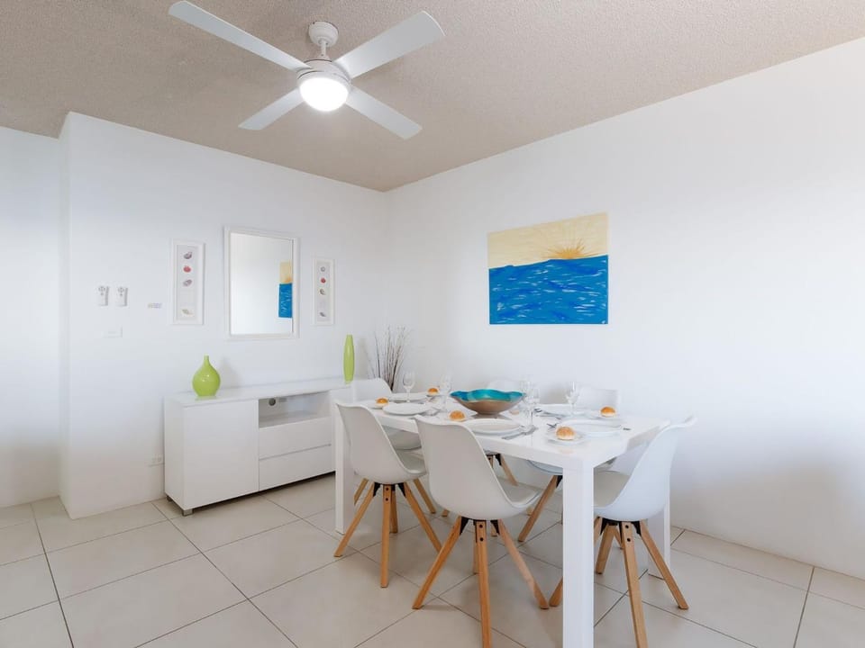 Kiah 8, 53 Victoria Parade - Stunning water views, Wifi & Air Con Apartment in Nelson Bay