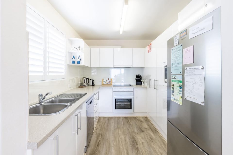 Laman Lodge, 1,15 Laman Street - Stunning Views, air conditioned unit with water views and Wifi Apartment in Nelson Bay