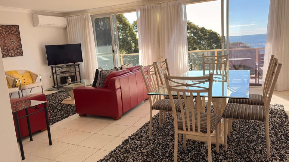 Laman Lodge Unit 5 15 Laman Street Apartment in Nelson Bay