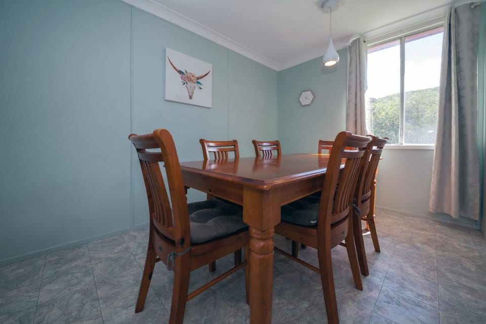 Marine Drive 32 House in Fingal Bay