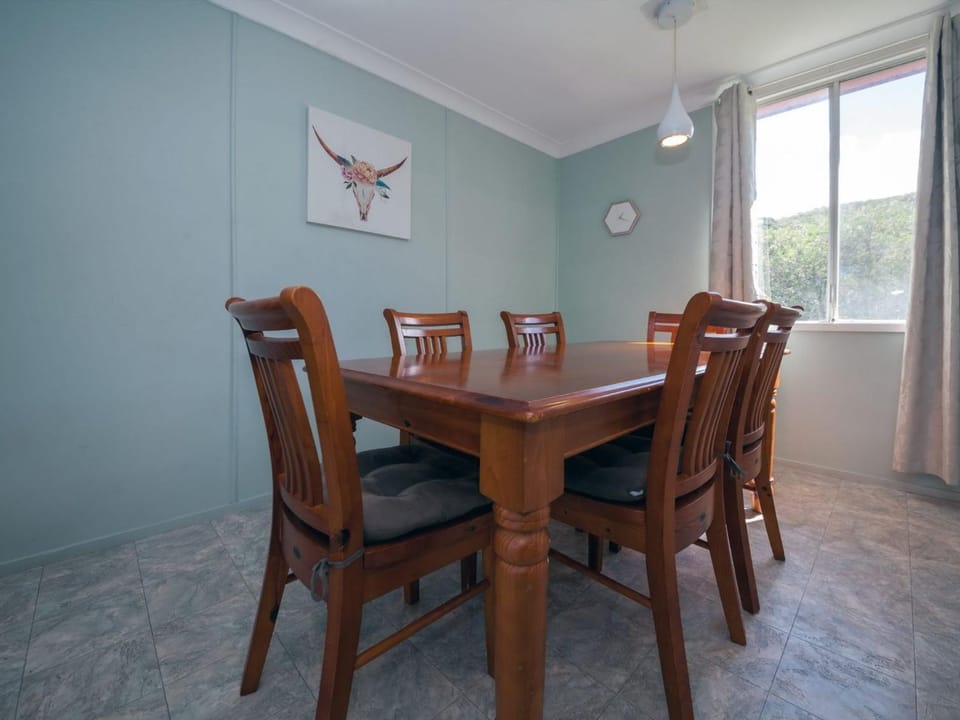 Marine Drive 32 House in Fingal Bay