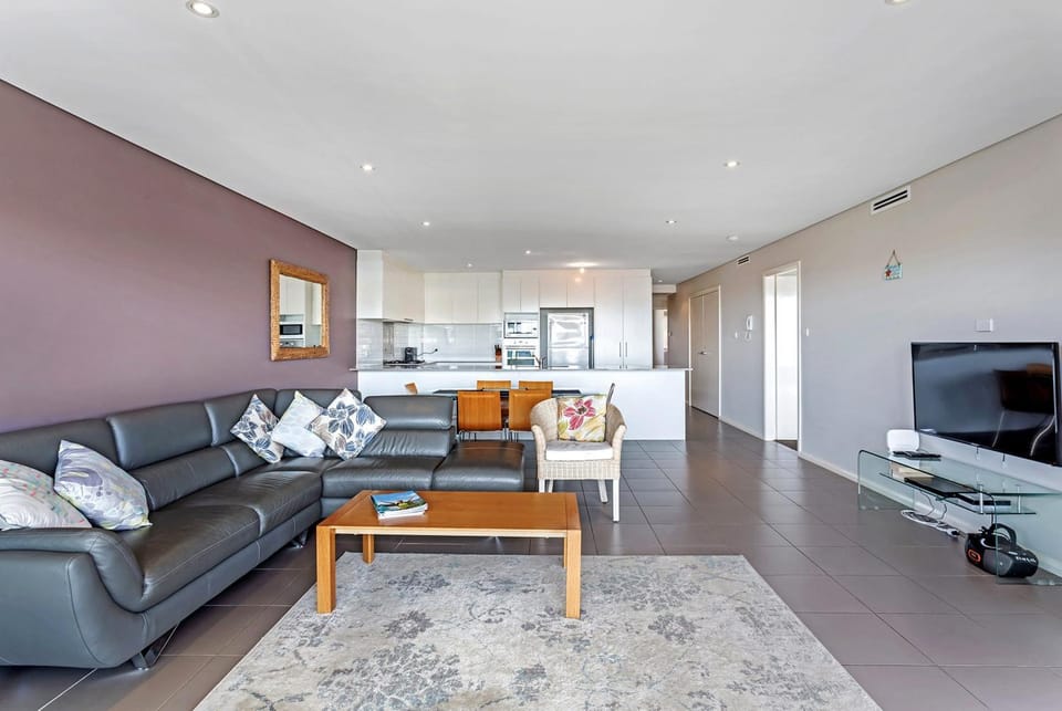 Market Street, Unit 5, 6-10 Apartment in Fingal Bay