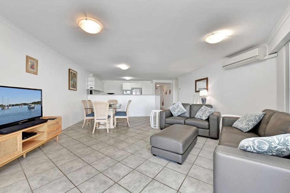 Nelson Towers Unit 37 71 Victoria Parade Apartment in Nelson Bay