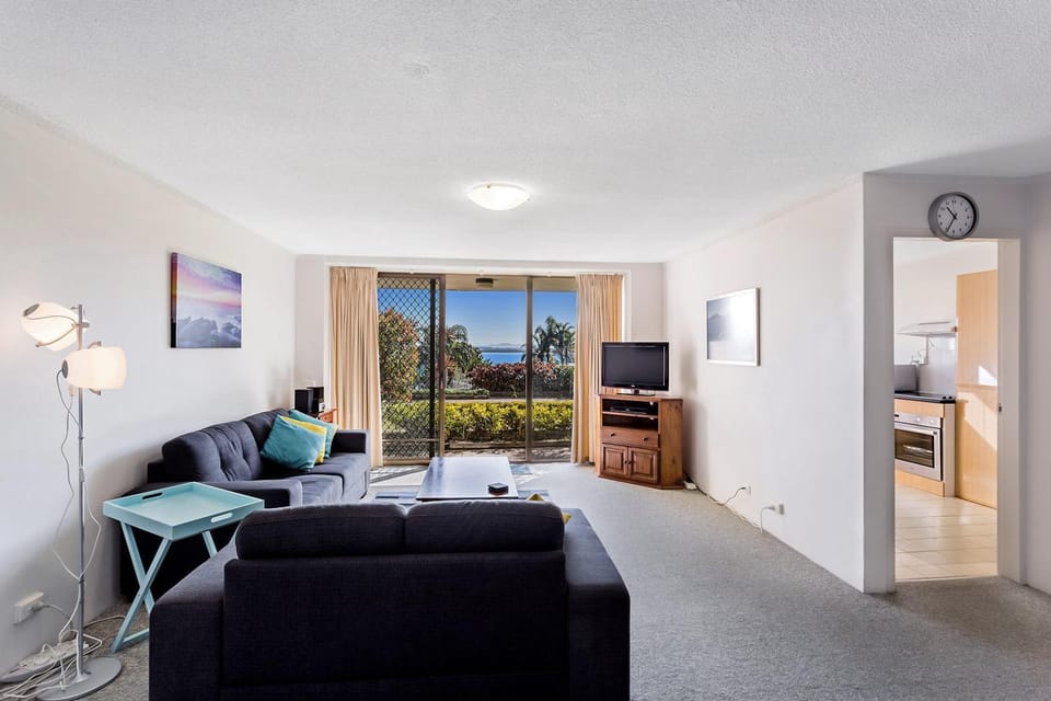 Portside Unit 8 1 Donald Street Apartment in Nelson Bay