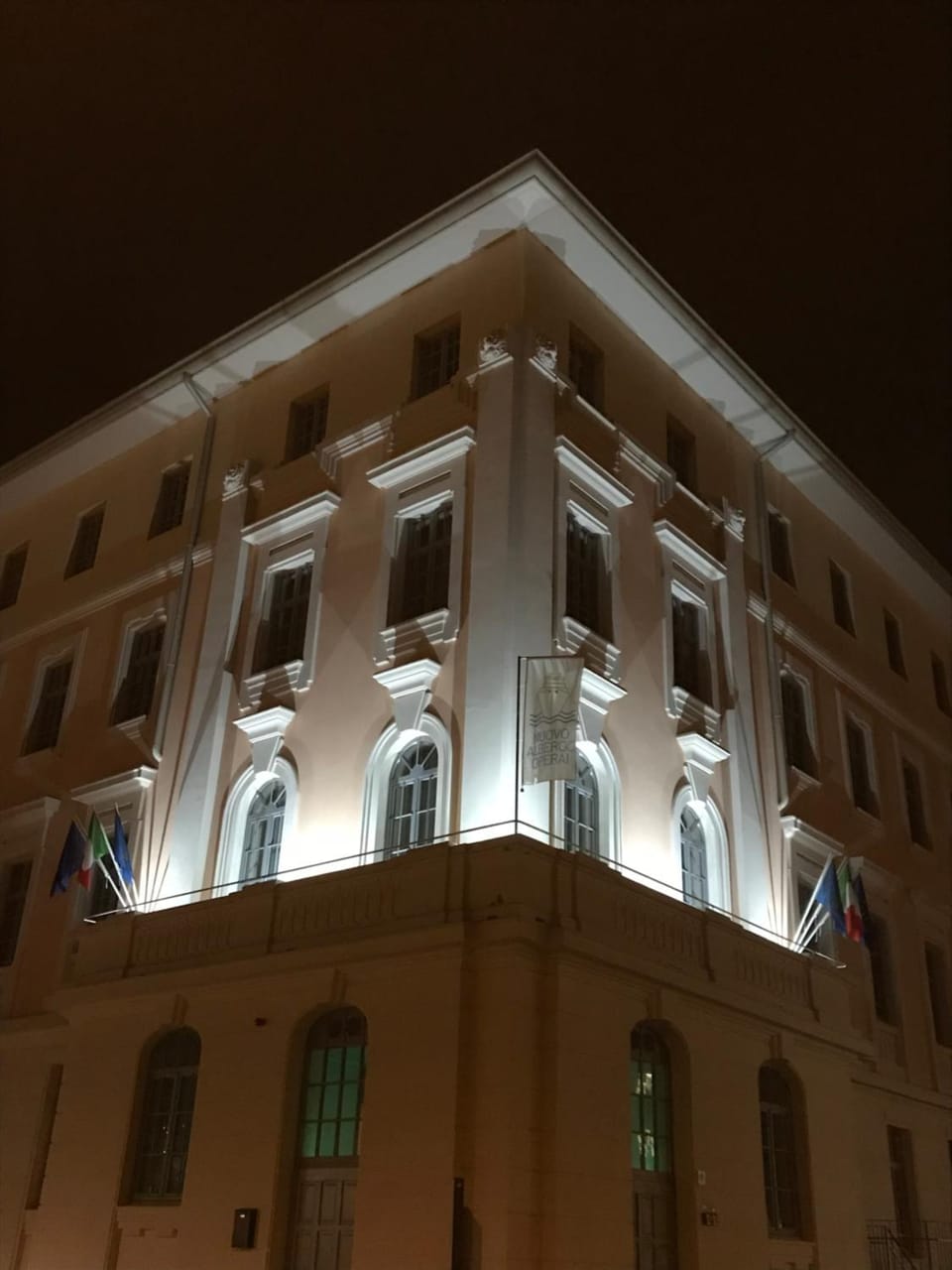 Facade/entrance, Night
