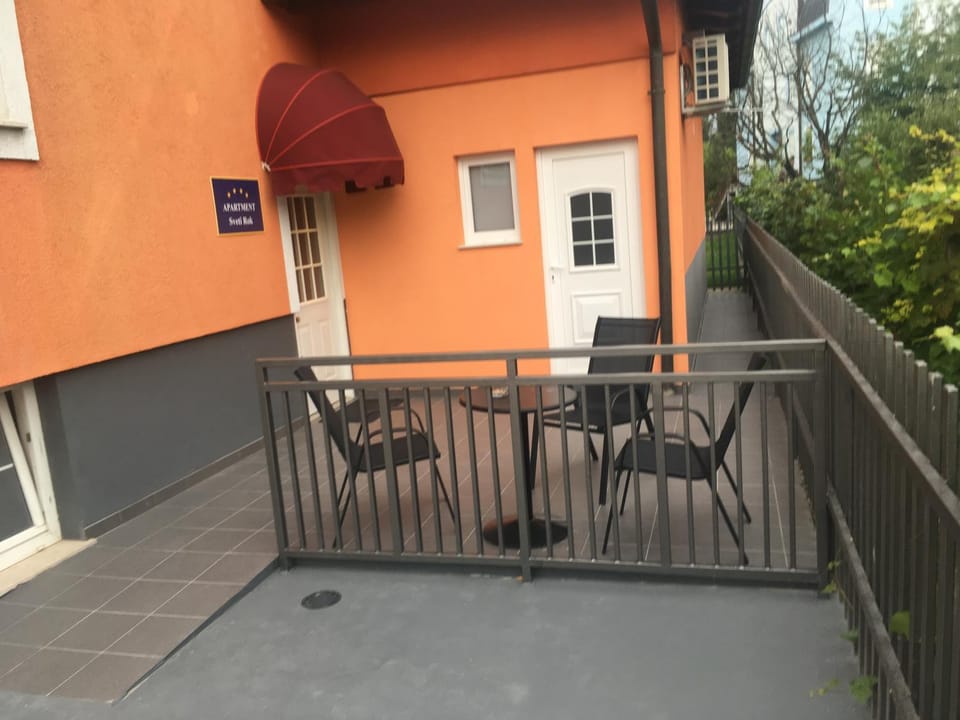 Balcony/Terrace, Autumn, Time of day