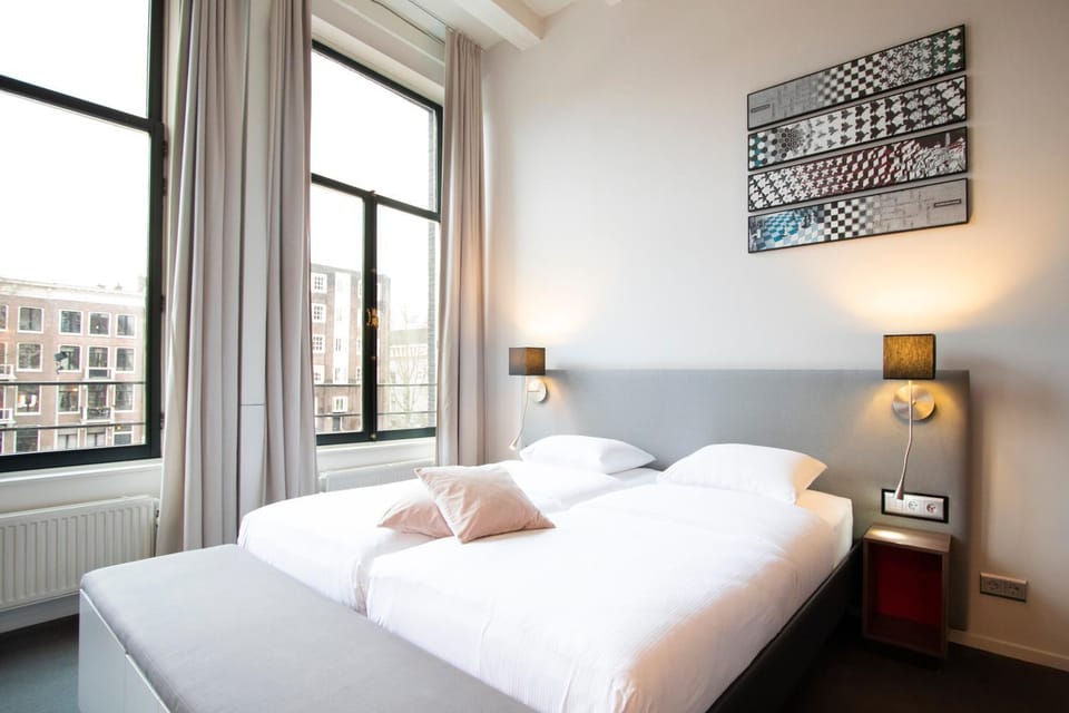 Bed, City view