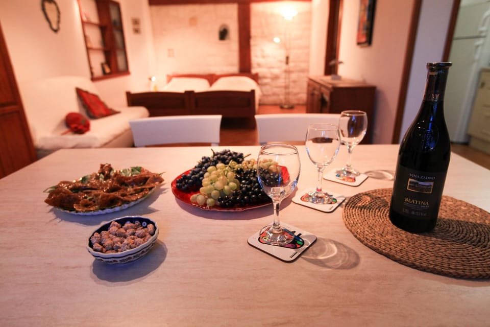 Living room, Food and drinks, Other, Photo of the whole room, Decorative detail, Seating area, Bedroom, Area and facilities