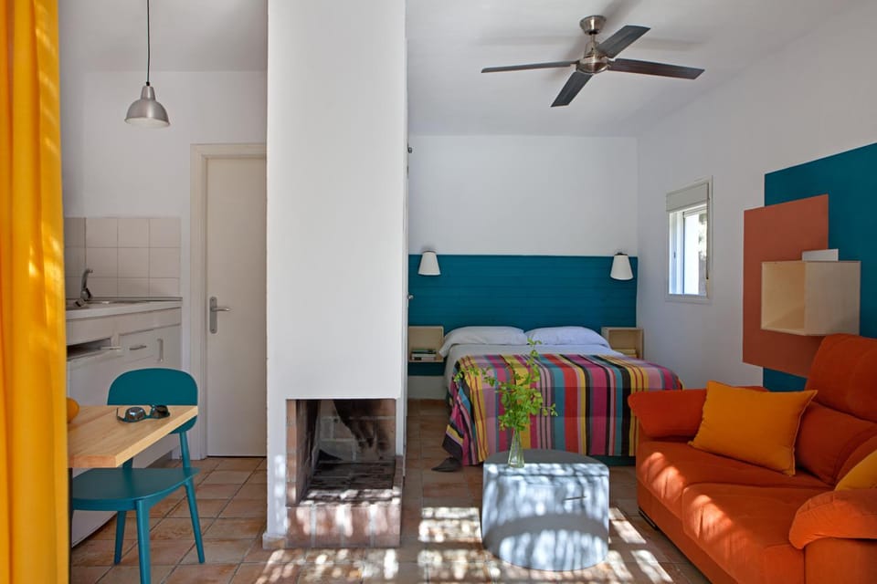 Kitchen or kitchenette, Living room, Bedroom