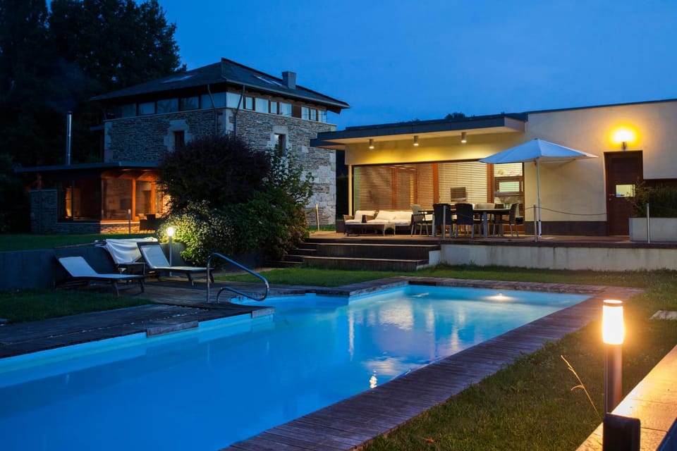 Swimming pool, Swimming pool