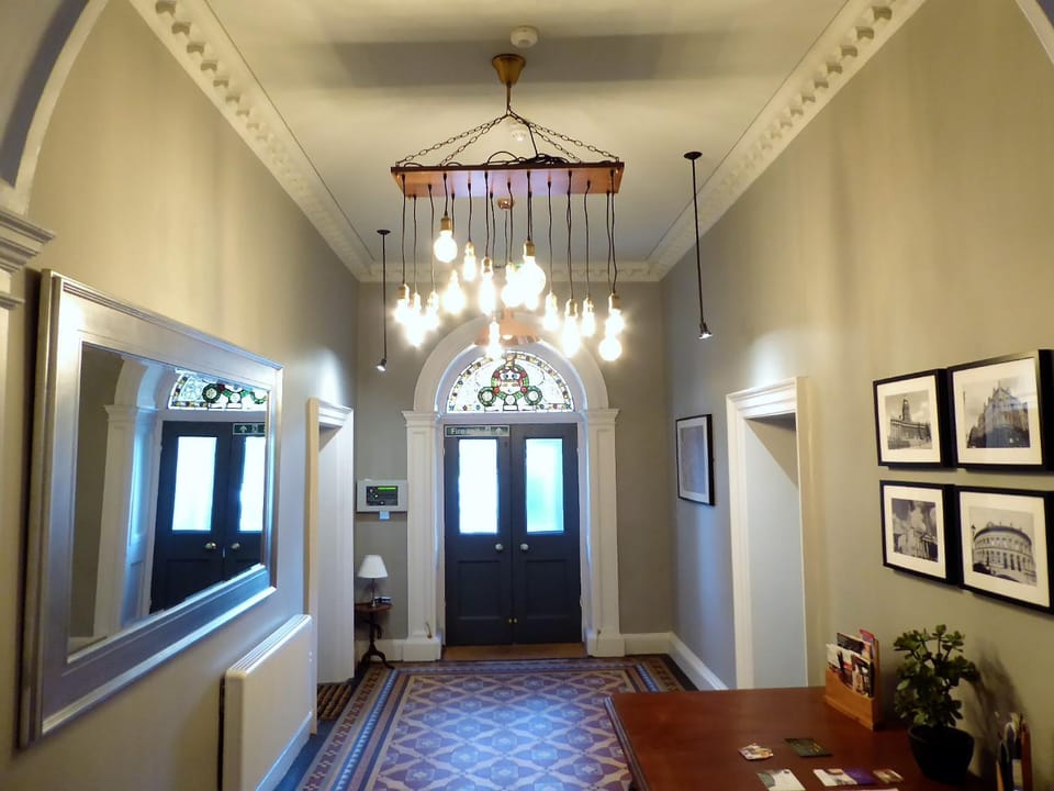 Claremont Apartments, Leeds City Centre Apartment in Leeds