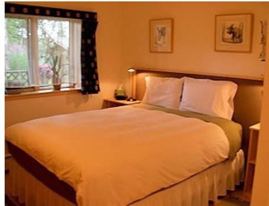 Alaska Chalet Bed & Breakfast Bed and Breakfast in Eagle River