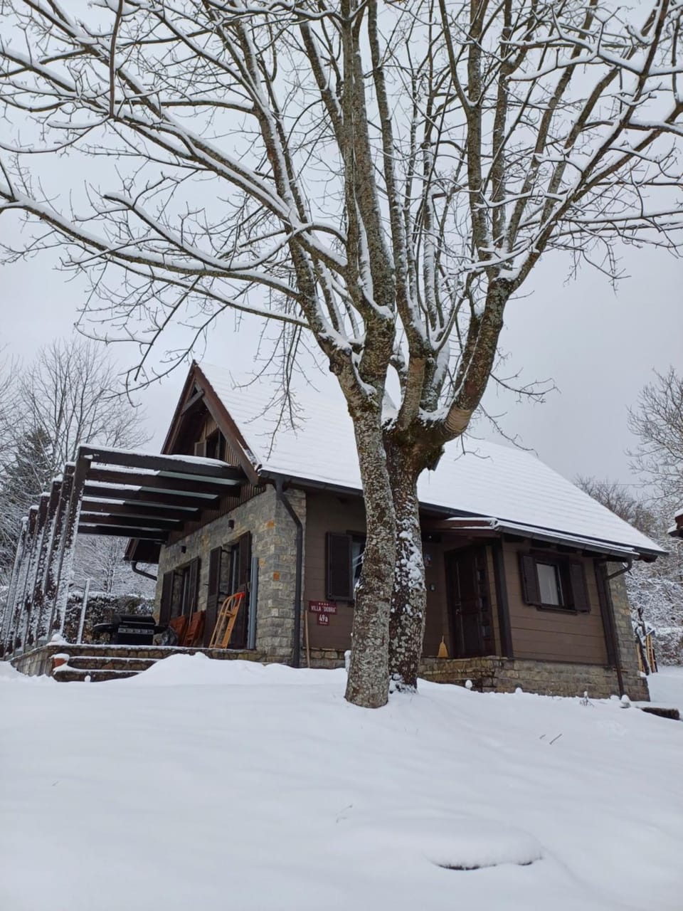 Villa Dobra Villa in Jezerce