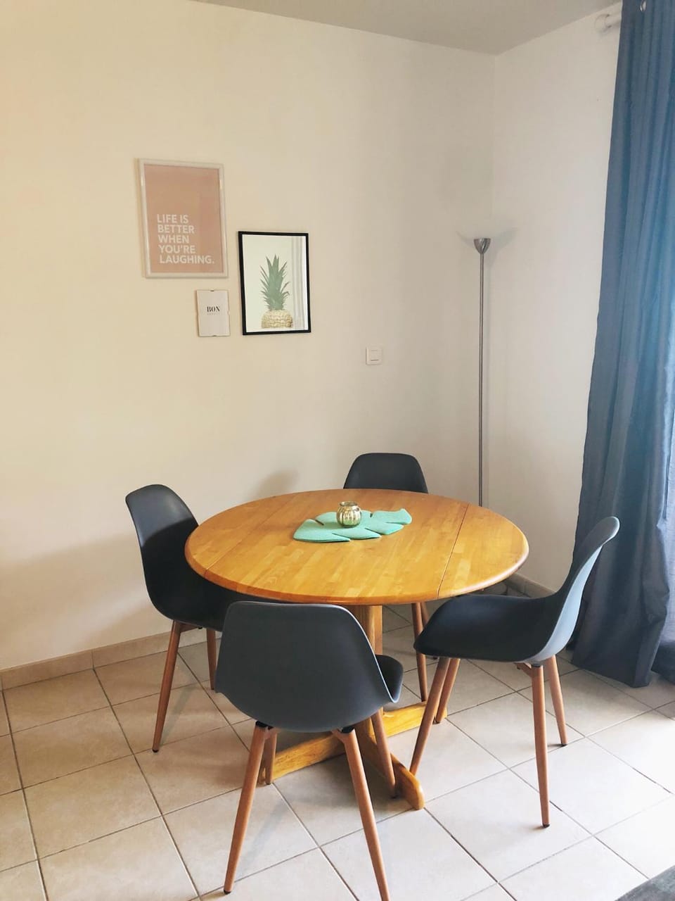 Seating area, Dining area
