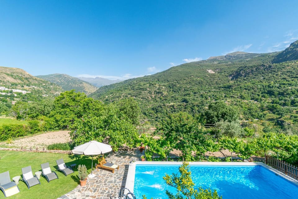 Casa Rural Olivillas Garden-Sierra Nevada Apartment in Andalusia