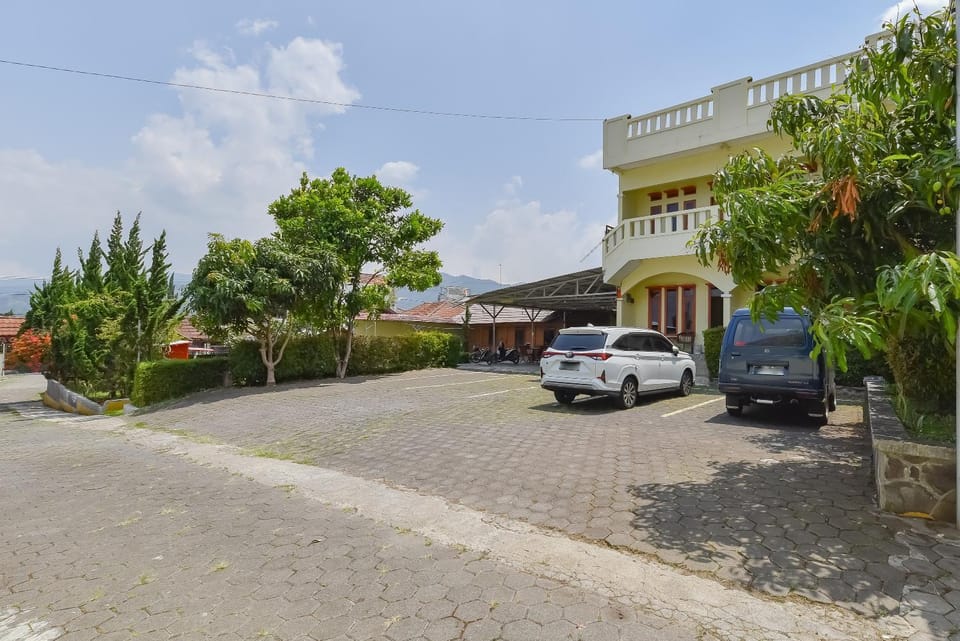 Property building, Parking