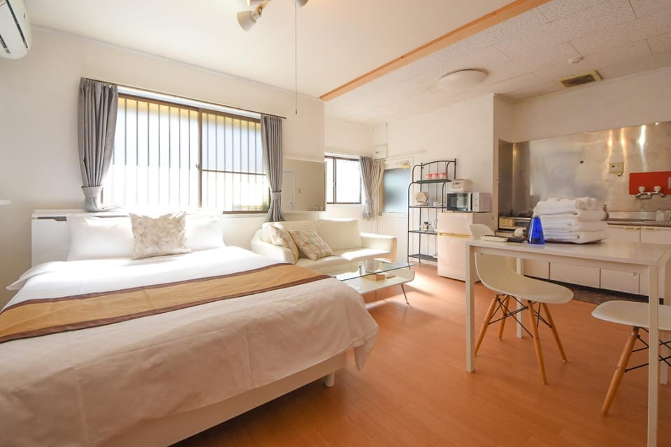 Bed, Kitchen or kitchenette, Living room, Photo of the whole room, Dining area, Bedroom