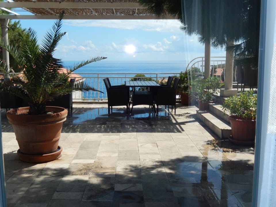 View (from property/room), Balcony/Terrace