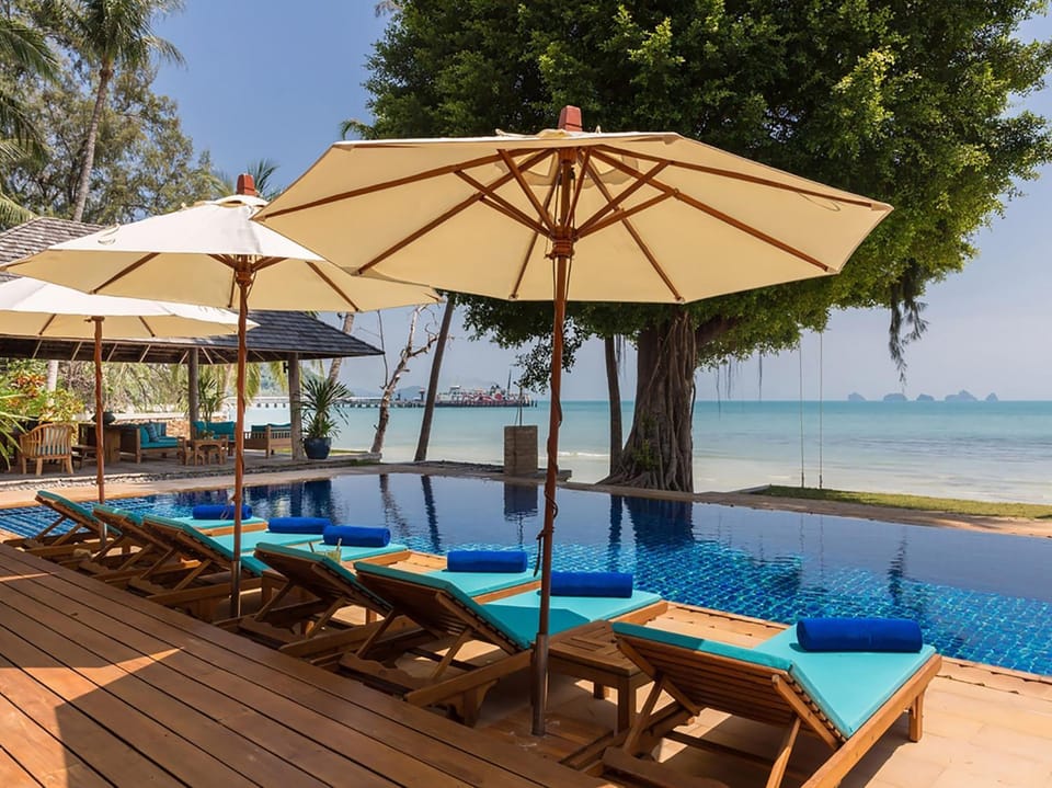 Patio, Swimming pool