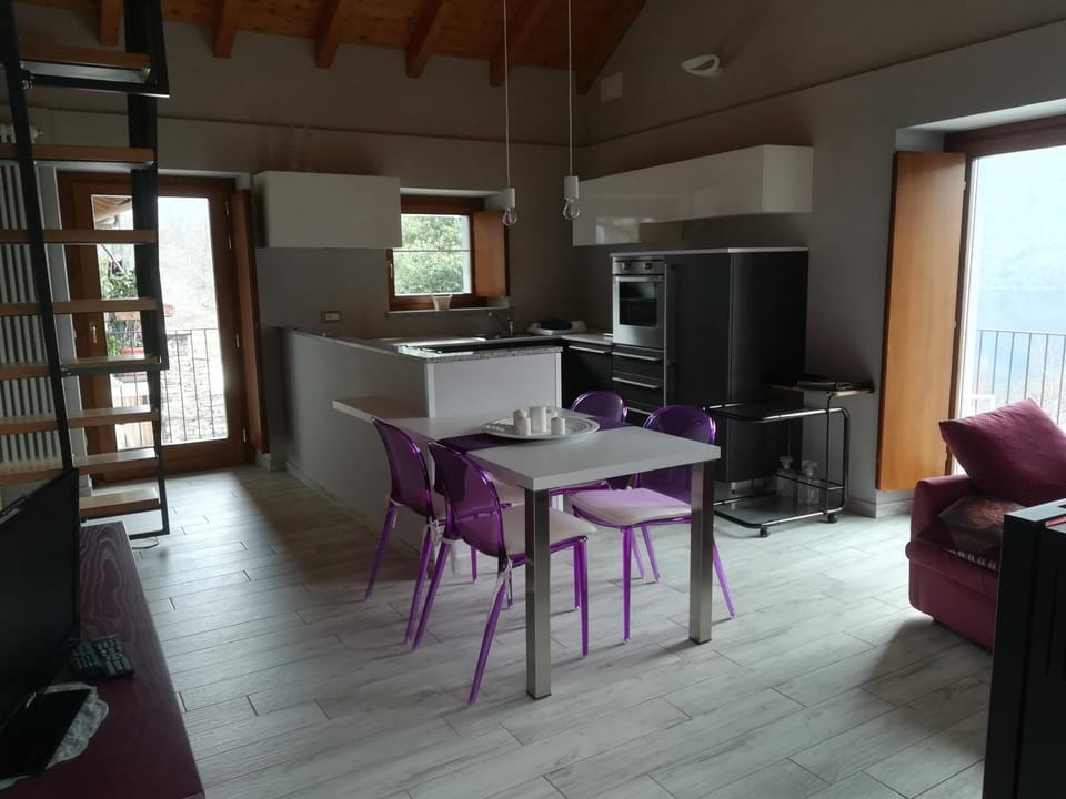 Kitchen or kitchenette, Living room, Dining area