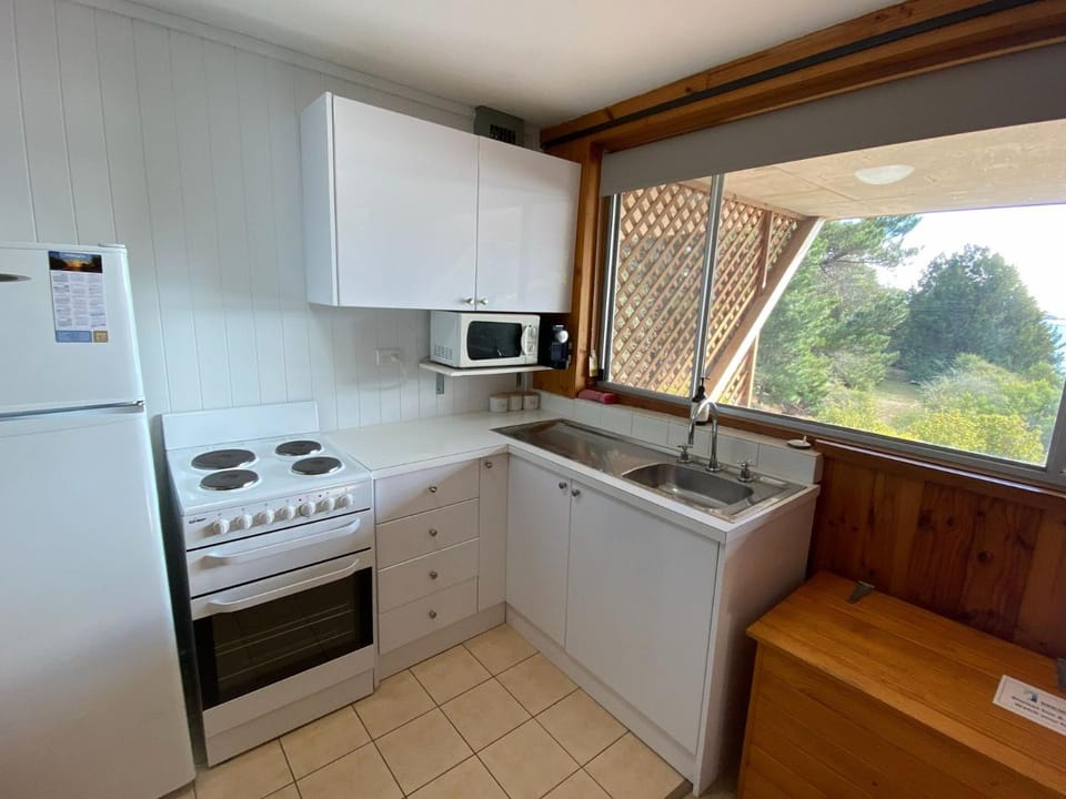 Seeblick 3 - 1BR Lakefront Apartment l Central Location l Off Street Parking Apartment in East Jindabyne