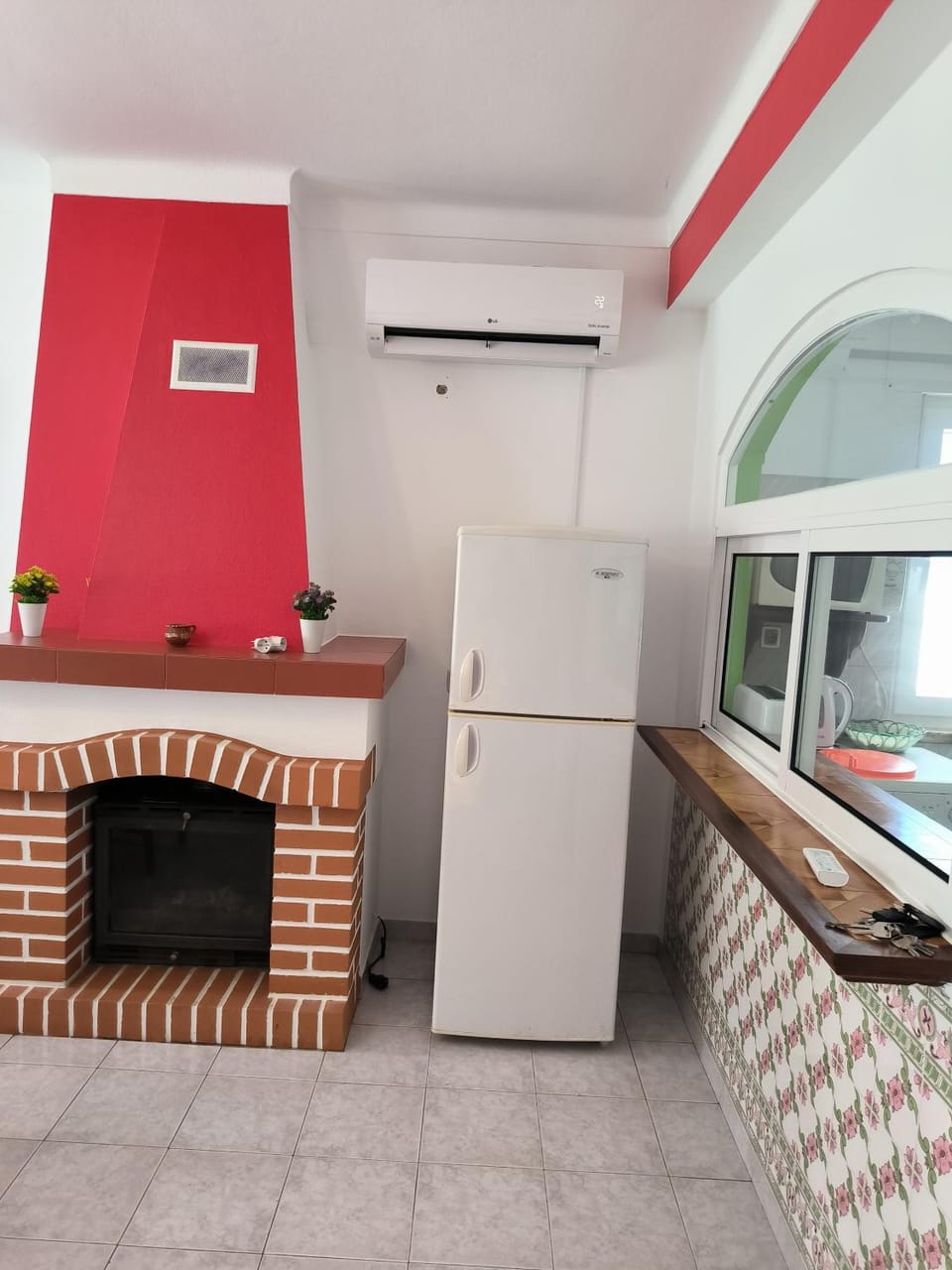 Living room, air conditioner