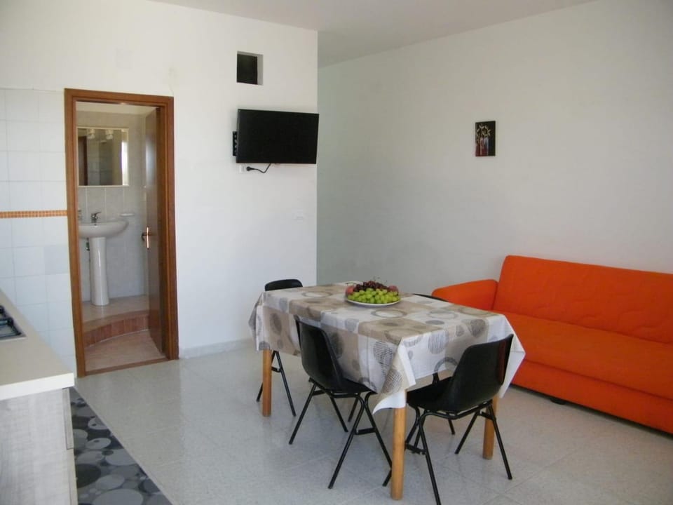 Dining area, On site