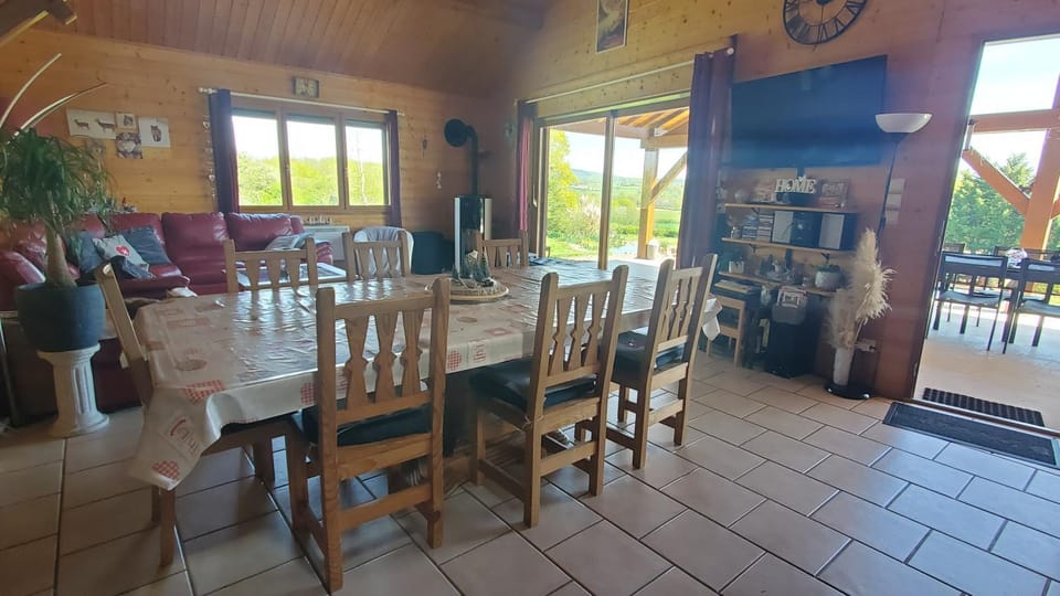 Grand Chalet House in Bourgogne-Franche-Comté