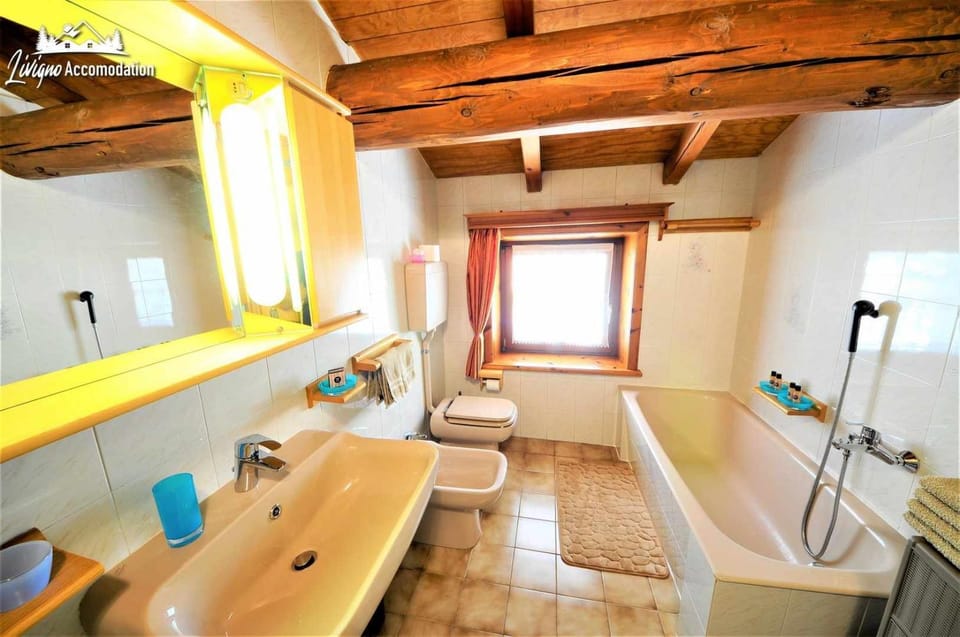 Appartamento Valeriano by Livigno Accomodation Apartment in Canton of Grisons