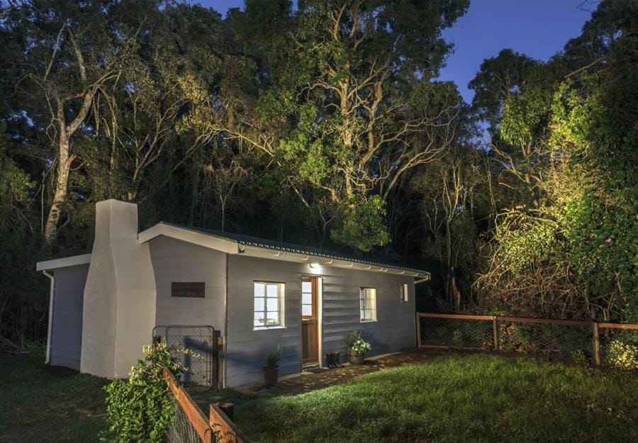 Property building, Facade/entrance, Garden