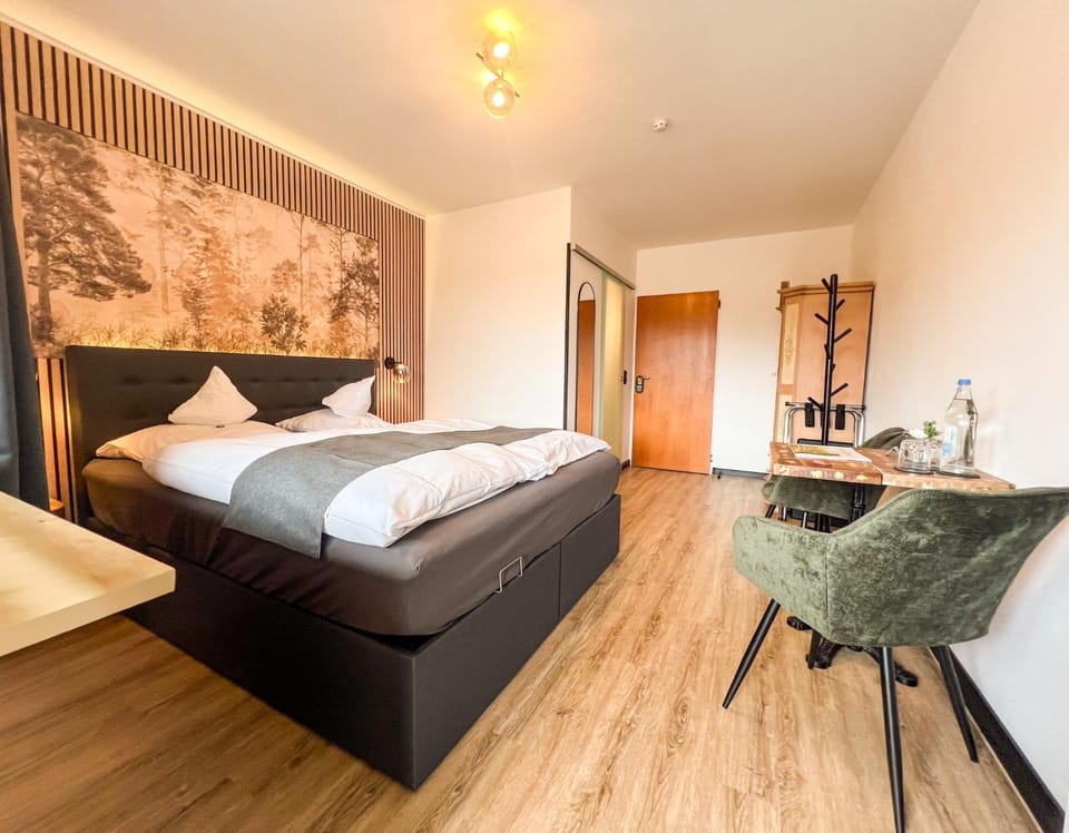 Bed, Photo of the whole room, Bedroom