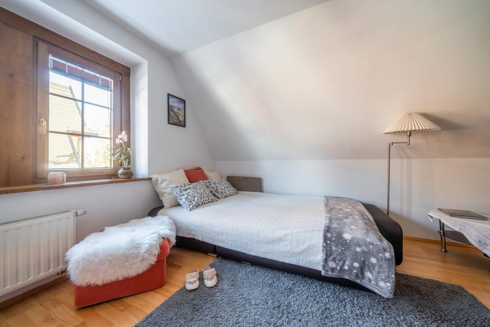 Bed, Photo of the whole room