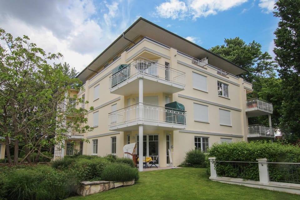 Property building, Garden
