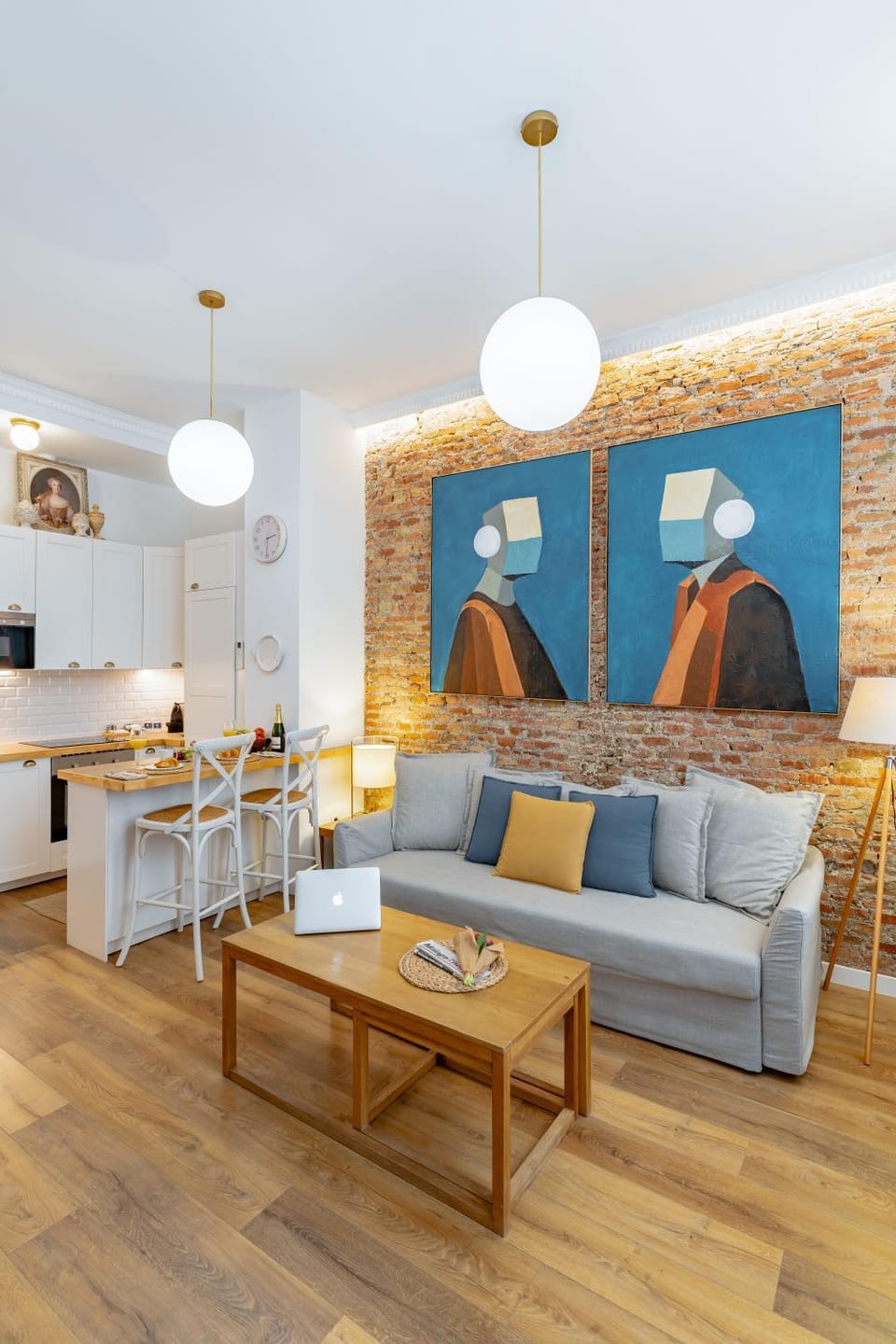 TV and multimedia, Kitchen or kitchenette, Living room, Seating area, Dining area, heating, air conditioner