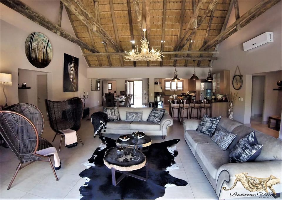 Communal lounge/ TV room, Property logo or sign, Summer, Living room, Decorative detail, On site, Sunset
