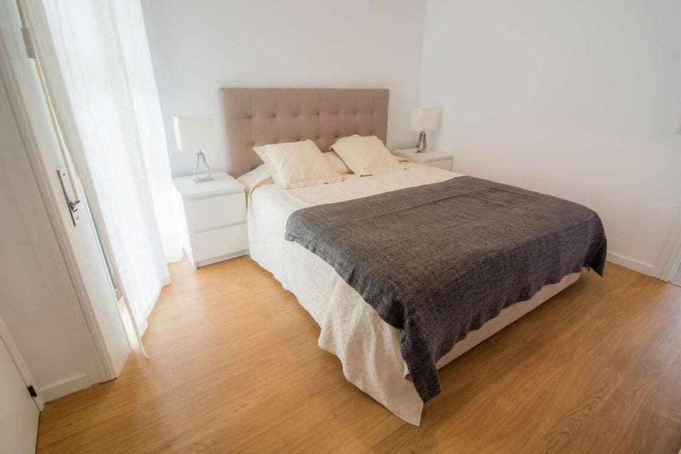Cliff View III - Sea View + Pool + Wifi Apartment in Funchal