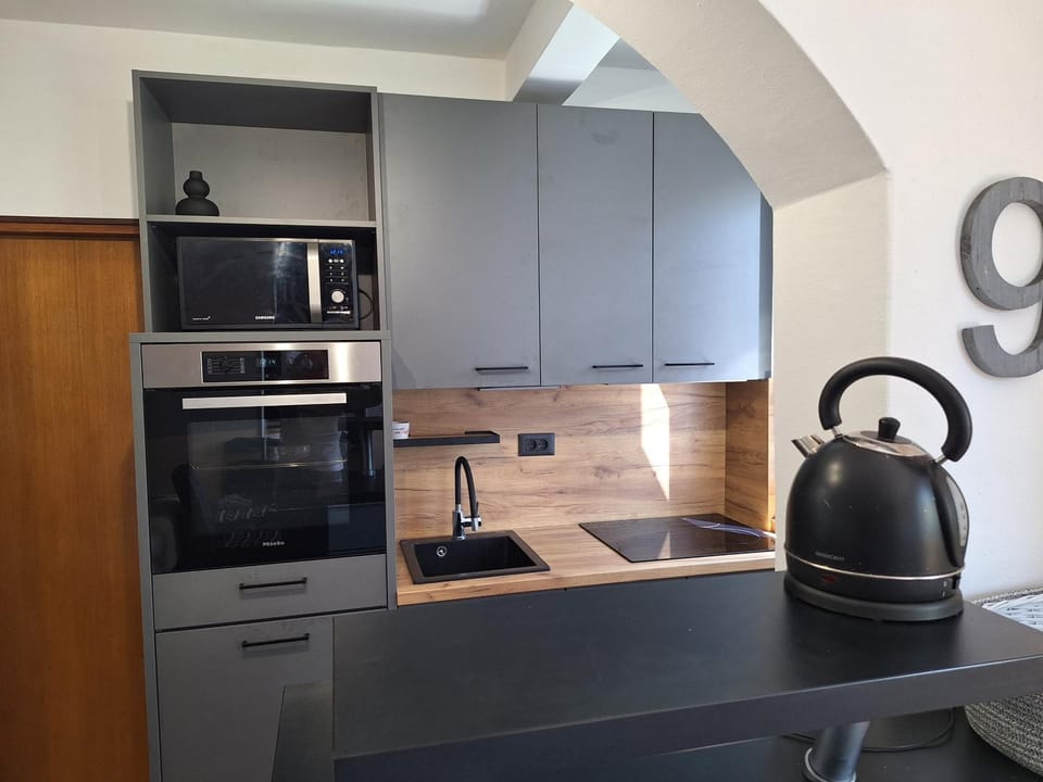 Apartman Ena, strict center, sea view Apartment in Opatija