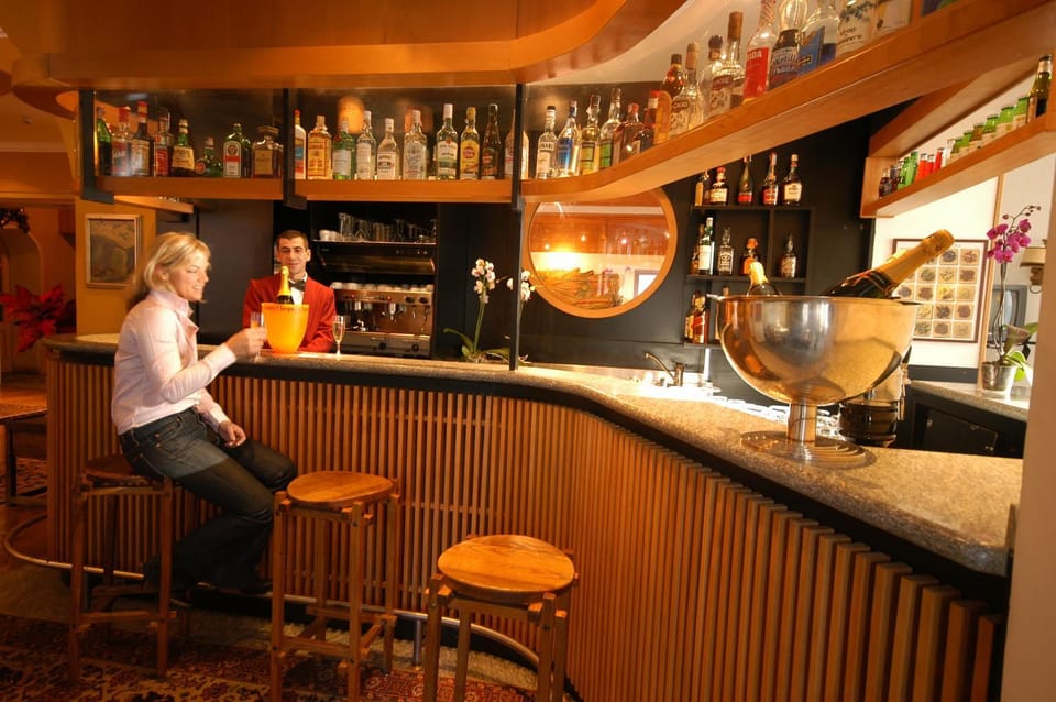 Lounge or bar