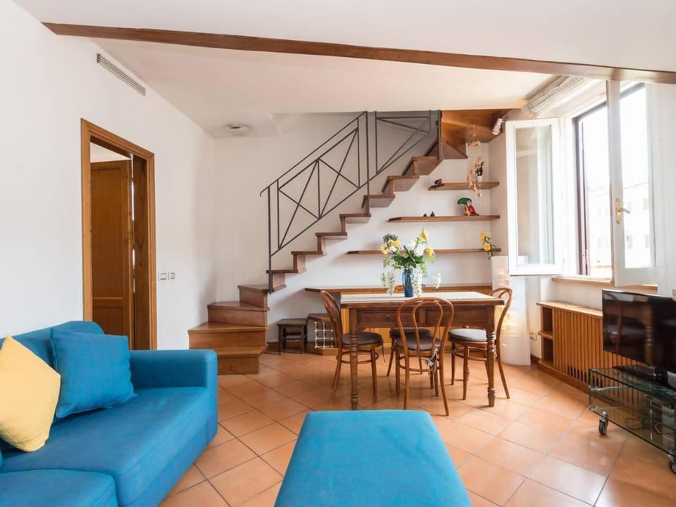 TREVI luxury with terrace Apartment in Rome