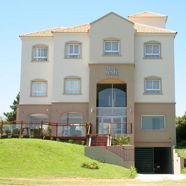 Property building, Facade/entrance