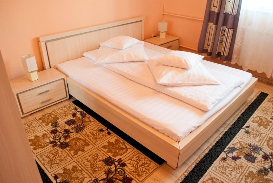 Day, Photo of the whole room