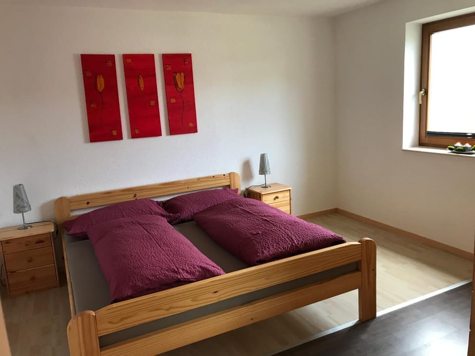 Photo of the whole room, Bedroom