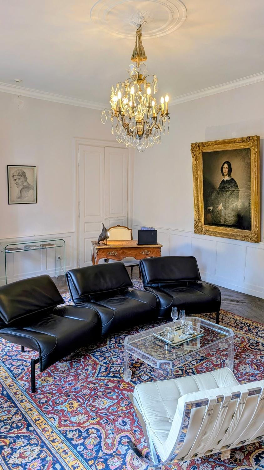 Seating area