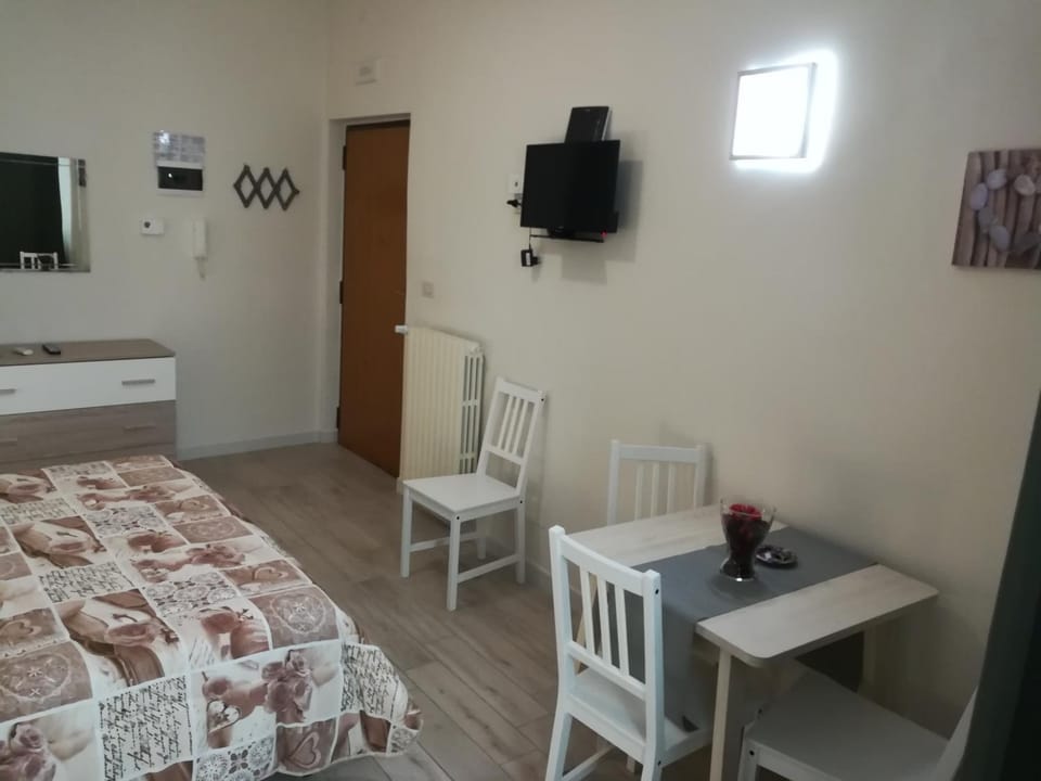 Living room, Dining area, Bedroom
