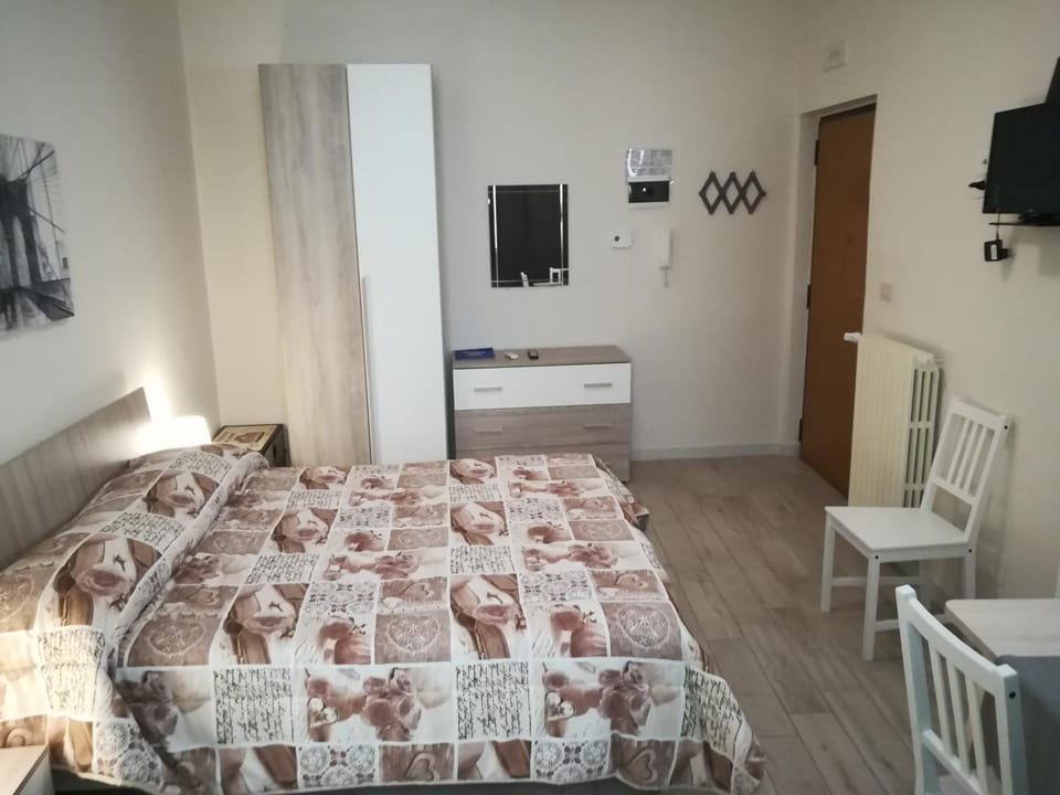 Living room, Dining area, Bedroom