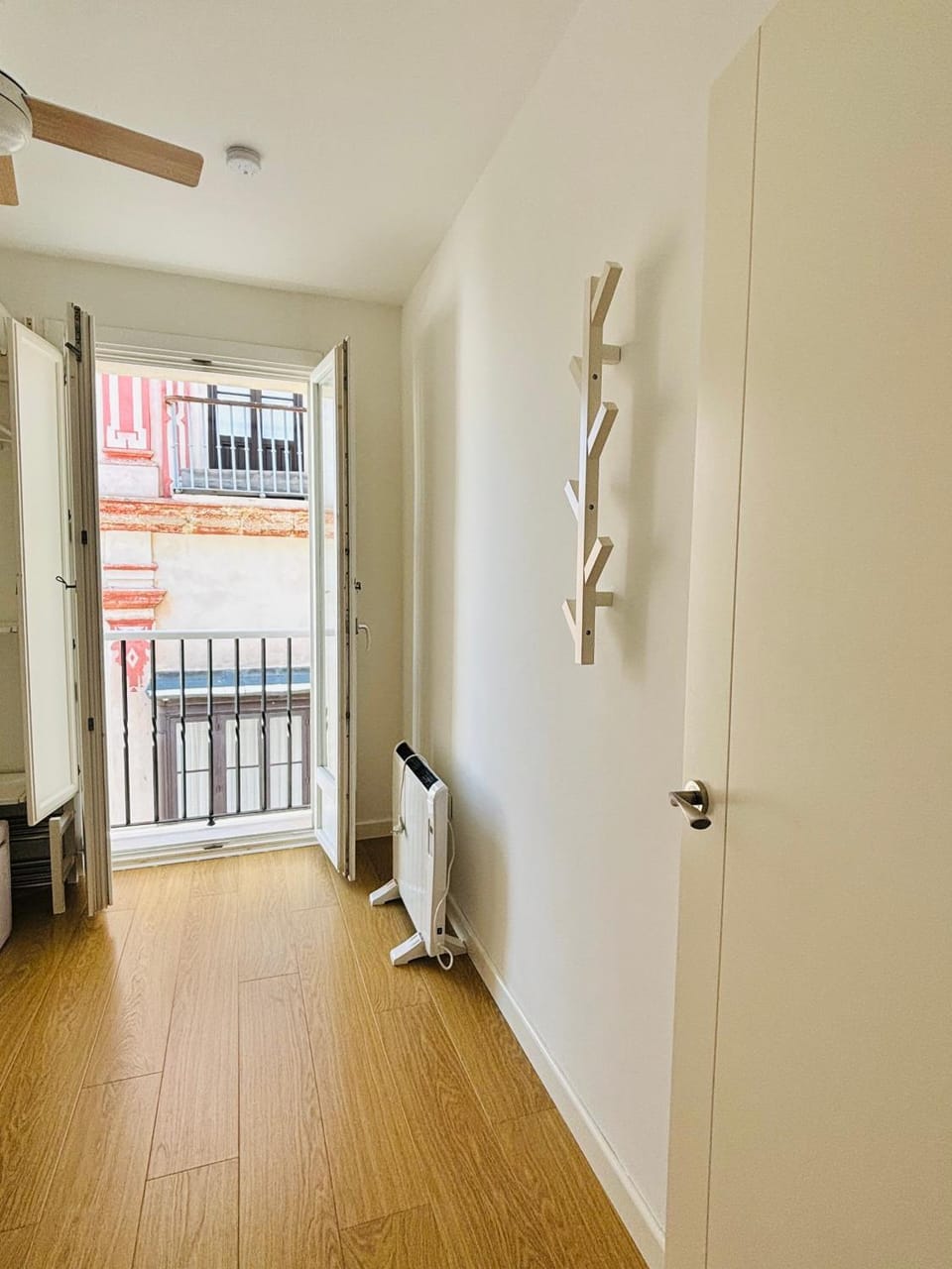 Off site, Balcony/Terrace