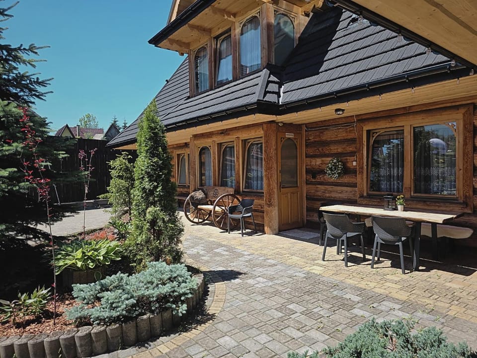 Property building, Garden