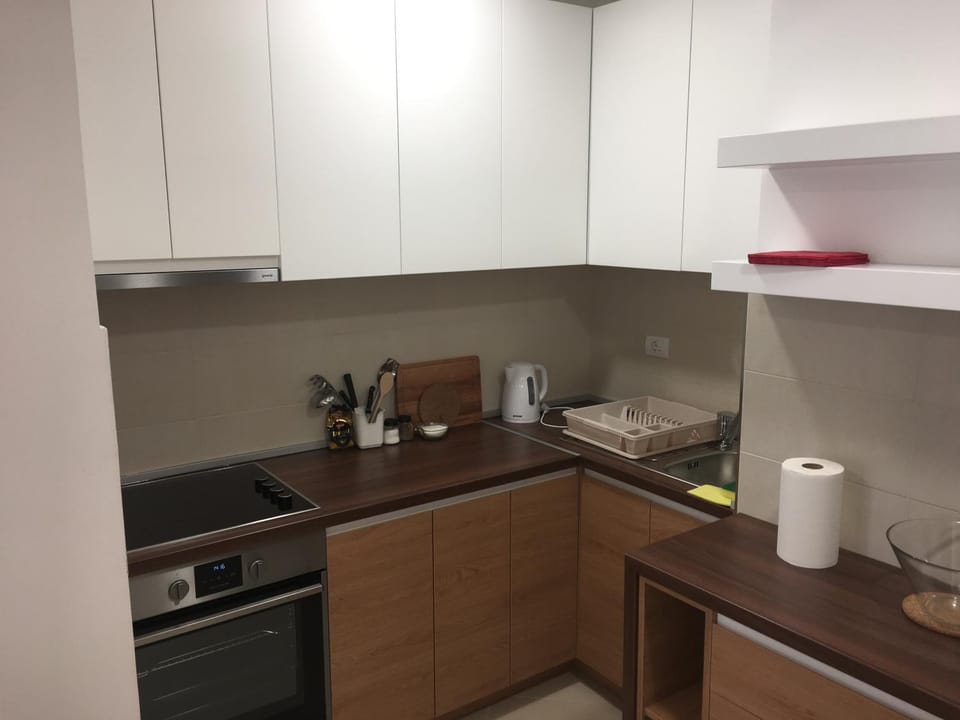 Coffee/tea facilities, Food and drinks