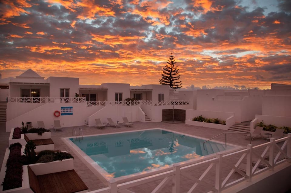 Solarium, Pool view, Swimming pool, Sunset